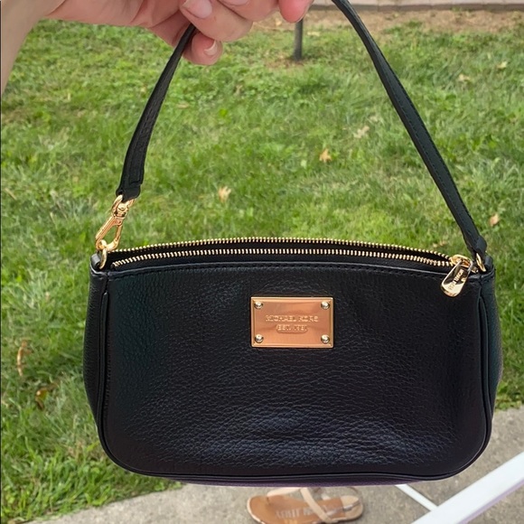 Michael Kors clutch/wristlet - Picture 4 of 4